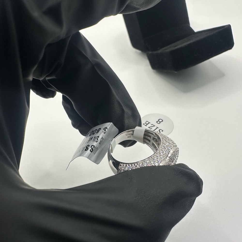 4ct Moissanite Heart Ring - Picture 4 of 16